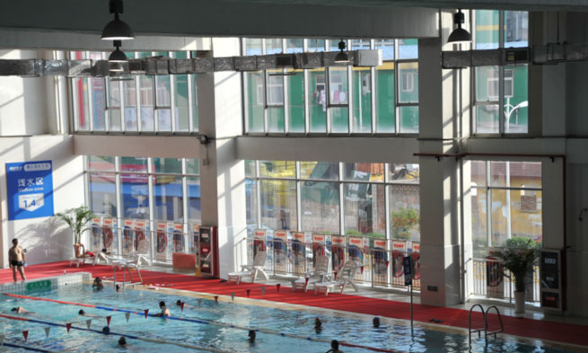 全自动水底吸污机,游泳池水处理设备,游泳池消毒剂,智能水质管理一体机 全自动水底吸污机,游泳池水处理设备,游泳池消毒剂,智能水质管理一体机